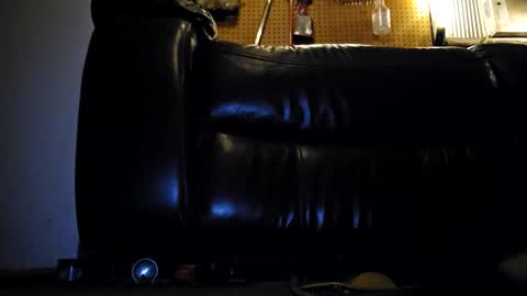 Muffdiver online show from March 27, 7:56 am