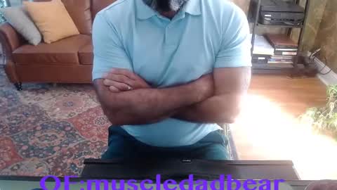 Snapshot of muscledadbear chatting on October 3, 2:55 pm Jordan El Din online show from October 3, 2:55 pm