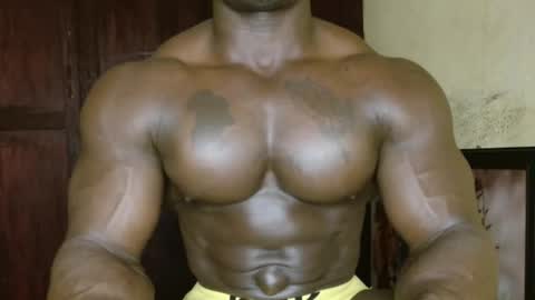 musclegod23 online show from March 18, 1:19 am