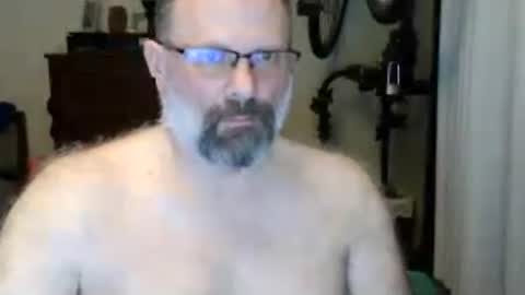 Just hanging out - No pressure online show from July 18, 6:41 am