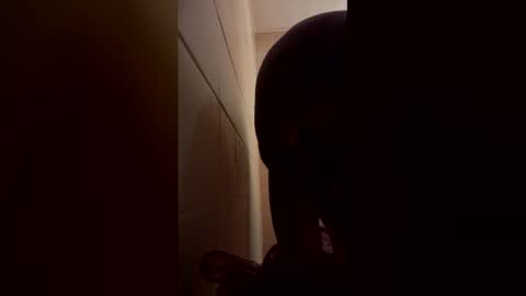 nakealowery online show from April 4, 8:33 am