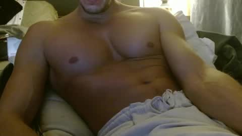 Snapshot of nakedwoodbbttr chatting on January 11, 4:06 am nakeDwoodBbetter online show from January 11, 4:06 am