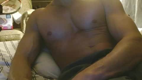 Snapshot of nakedwoodbbttr chatting on December 7, 1:15 am nakeDwoodBbetter online show from December 7, 1:15 am