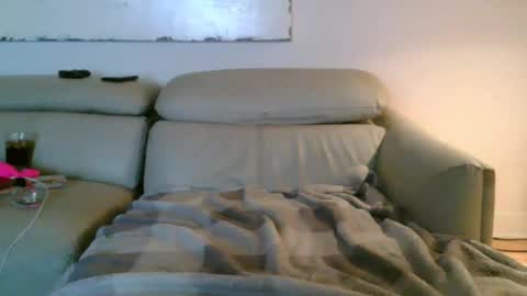 nassobout online show from December 5, 1:56 am