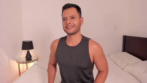 Nate Ocean online show from December 3, 2:01 am