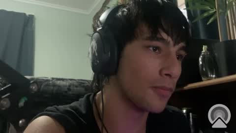 Snapshot of native_boy2 chatting on February 11, 5:26 am native_boy2 online show from February 11, 5:26 am