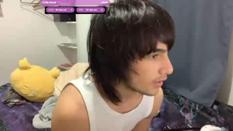 Snapshot of native_boy2 chatting on September 12, 10:04 am native_boy2 online show from September 12, 10:04 am