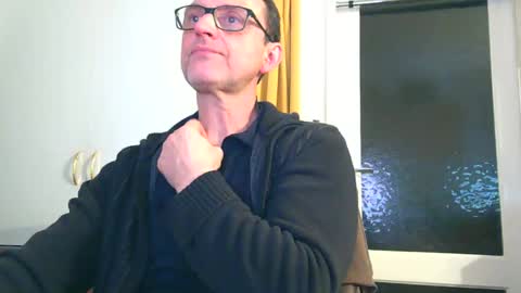 naturista25 online show from October 18, 7:08 pm