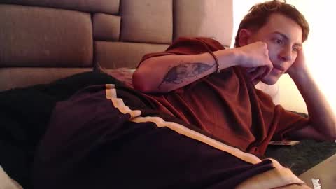 Im Nayton online show from January 6, 5:28 pm