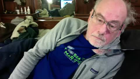Snapshot of nedddludd chatting on January 8, 2:35 am nedddludd online show from January 8, 2:35 am