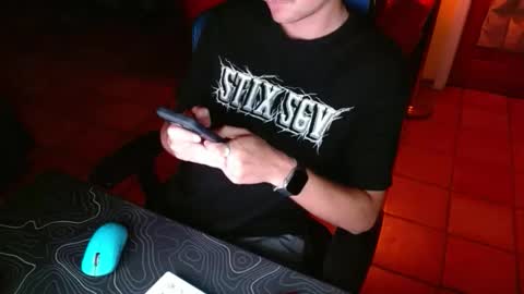 tootired online show from March 31, 7:43 am