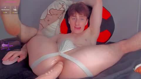 Snapshot of neiljungg chatting on September 18, 12:29 pm Neil online show from September 18, 12:29 pm