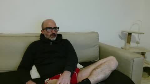 simi online show from December 18, 7:32 pm