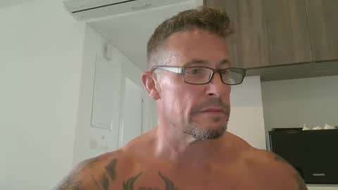 Newbdes online show from February 7, 12:17 pm