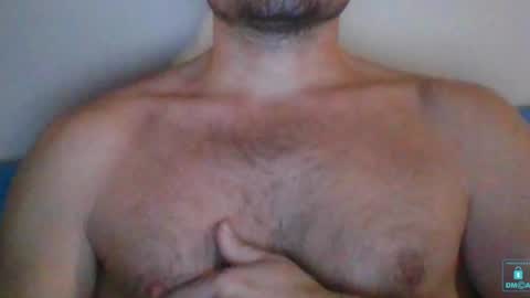 Snapshot of newtyguy90 chatting on January 19, 7:25 am newtyguy90 online show from January 19, 7:25 am