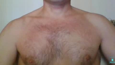Snapshot of newtyguy90 chatting on January 2, 11:41 am newtyguy90 online show from January 2, 11:41 am