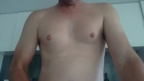 Snapshot of newysub75 chatting on January 28, 5:00 am newysub75 online show from January 28, 5:00 am