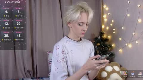 NextVibe1 online show from December 18, 5:31 pm