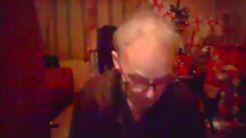 Snapshot of nice6body chatting on December 6, 12:23 am nice6body online show from December 6, 12:23 am