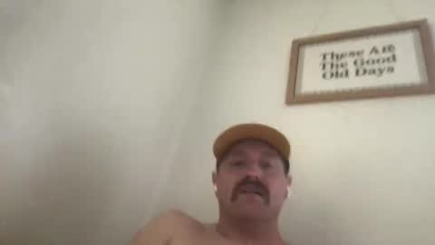 NiceButtNiceGuy online show from April 18, 7:58 pm