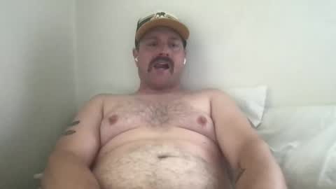 NiceButtNiceGuy online show from April 18, 7:07 pm