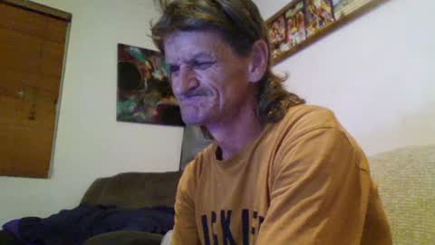 Snapshot of niceozziecockxxx chatting on March 1, 7:37 pm Sexiishaine online show from March 1, 7:37 pm