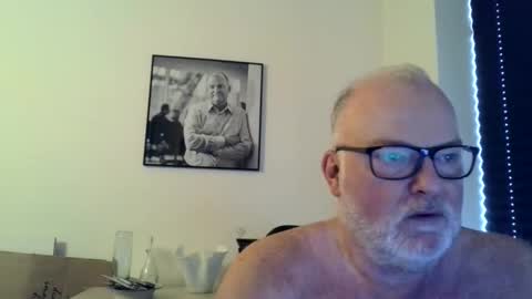 nicexxdane online show from April 9, 6:19 am