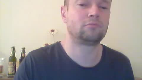 Snapshot of nick1990b chatting on February 25, 5:58 pm nick1990b online show from February 25, 5:58 pm