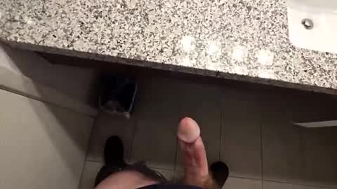 Snapshot of nick88987 chatting on October 30, 10:22 pm nick88987 online show from October 30, 10:22 pm