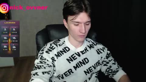 Snapshot of nick_owner chatting on October 25, 11:17 pm Nick online show from October 25, 11:17 pm
