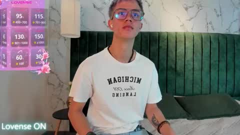 Nick  online show from February 9, 12:10 pm