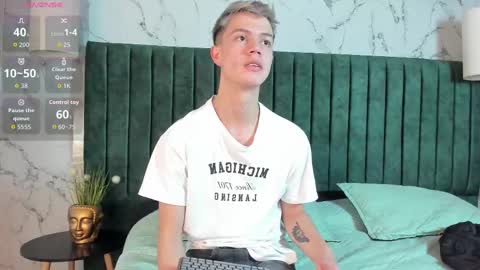 Nick  online show from October 30, 2:07 pm