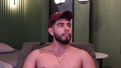 Snapshot of nick_vans chatting on September 18, 4:42 pm Jhohan online show from September 18, 4:42 pm