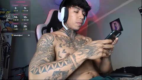 Nickhot0609 online show from October 20, 4:49 am