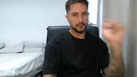 Nick maxx online show from June 9, 12:34 am