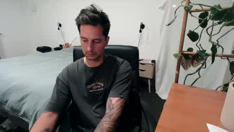 Nick maxx online show from December 29, 12:23 pm