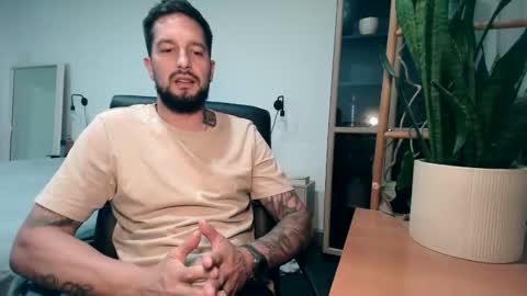 Nick maxx online show from October 23, 10:40 am