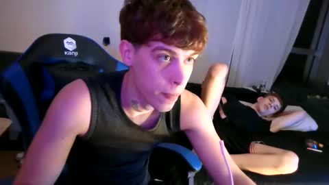 nickvox_ online show from May 2, 12:13 am