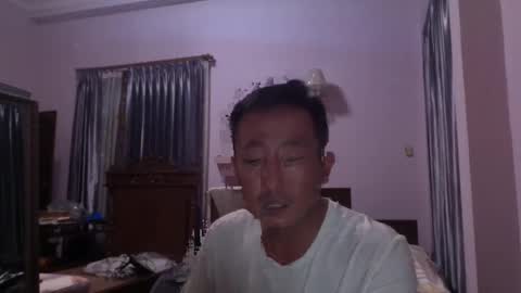 Snapshot of nickyang75 chatting on December 23, 10:33 pm nickyang75 online show from December 23, 10:33 pm