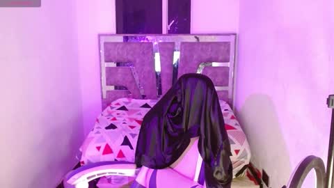 NICOLAS online show from November 30, 3:30 am