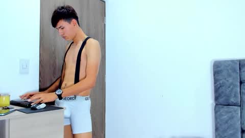 nicolastorres__ online show from October 30, 9:11 am