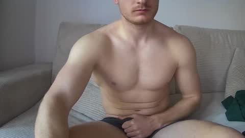 niklas_g online show from April 21, 5:30 pm