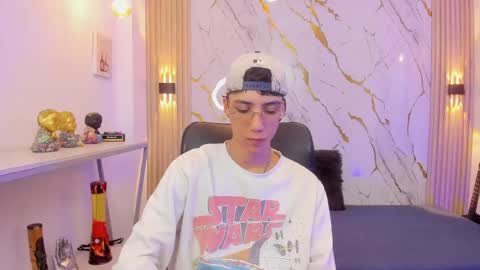    online show from April 19, 3:39 am