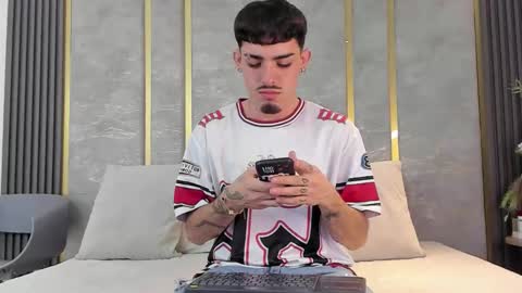 Niko Stone online show from January 6, 5:00 am