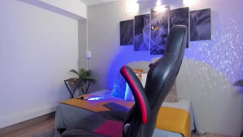 Snapshot of nils_saint chatting on September 14, 5:53 am Nils online show from September 14, 5:53 am