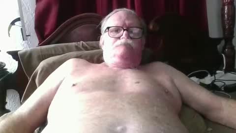 Snapshot of nipplechaser chatting on October 21, 2:36 am nipplechaser online show from October 21, 2:36 am