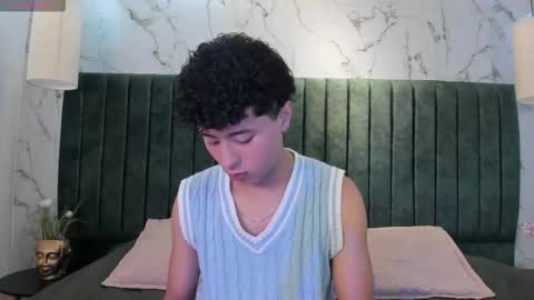 noah_dupont_ online show from February 7, 12:01 pm