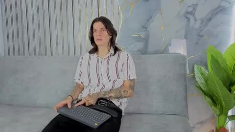 noah_ggh online show from April 11, 1:36 pm