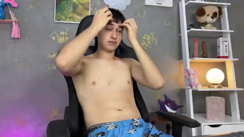 noah  online show from April 15, 12:16 pm