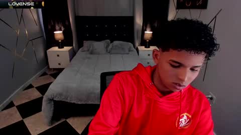 Snapshot of noah_smith04 chatting on February 10, 2:48 pm noah_smith04 online show from February 10, 2:48 pm